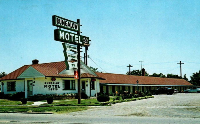 Bungalow Motel - Old Postcard View